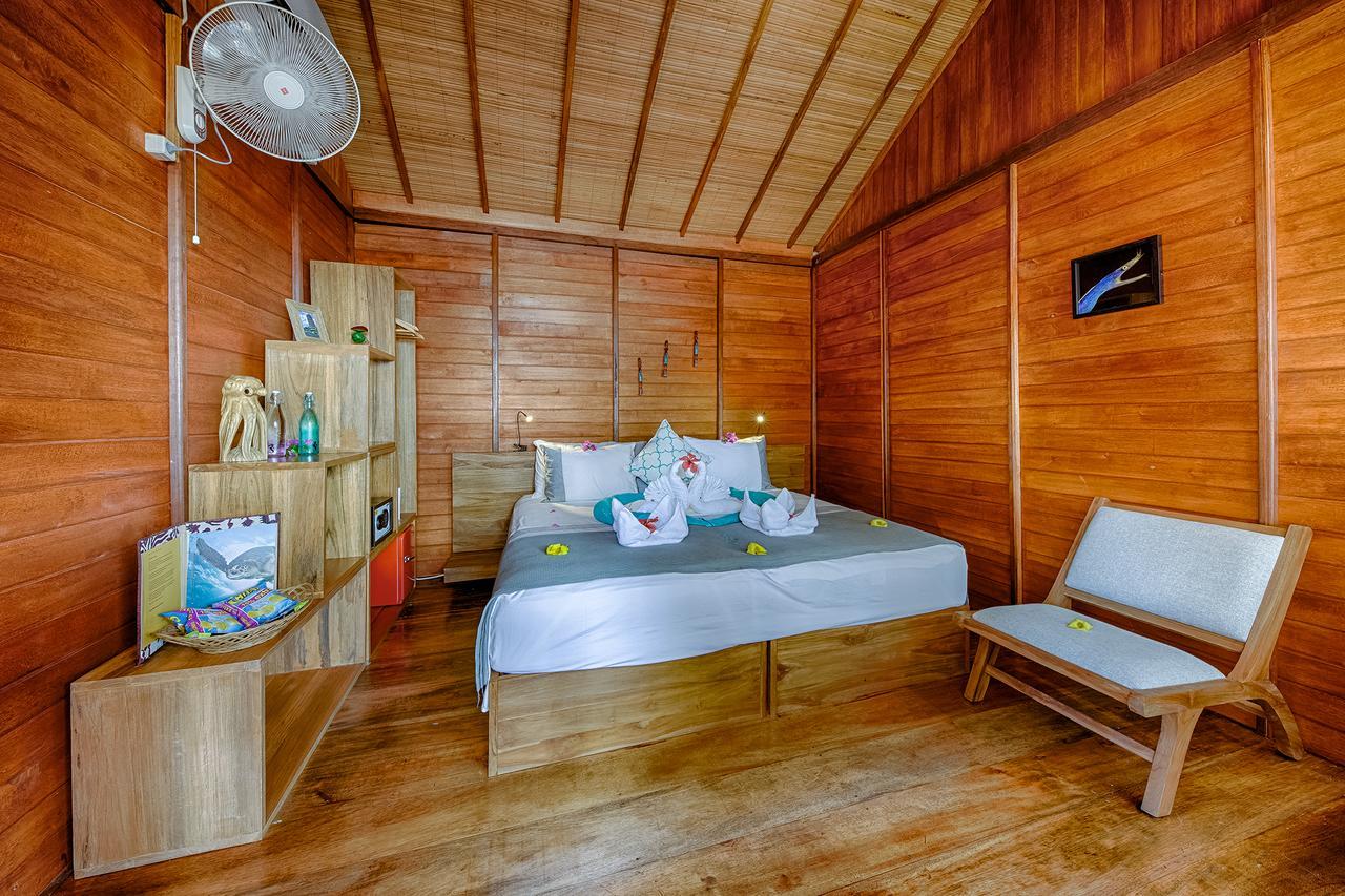 Kuda Laut Boutique Dive Resort Bunaken Exteriör bild