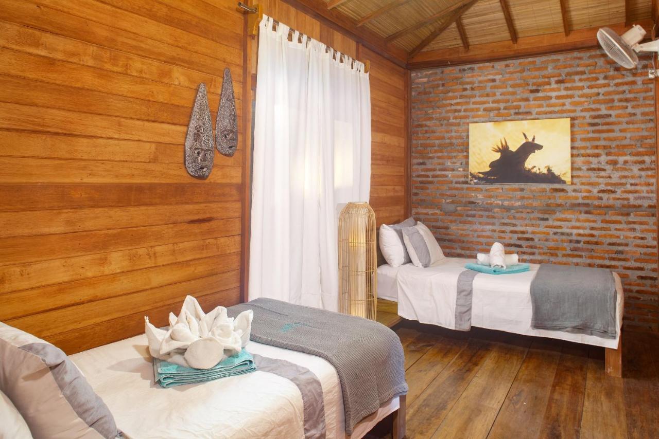 Kuda Laut Boutique Dive Resort Bunaken Exteriör bild
